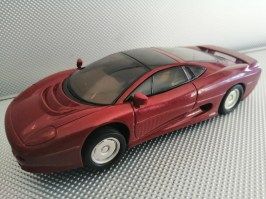 XJ 220